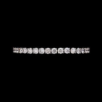 1177. A brilliant cut diamond bracelet, tot. 14.66 cts.