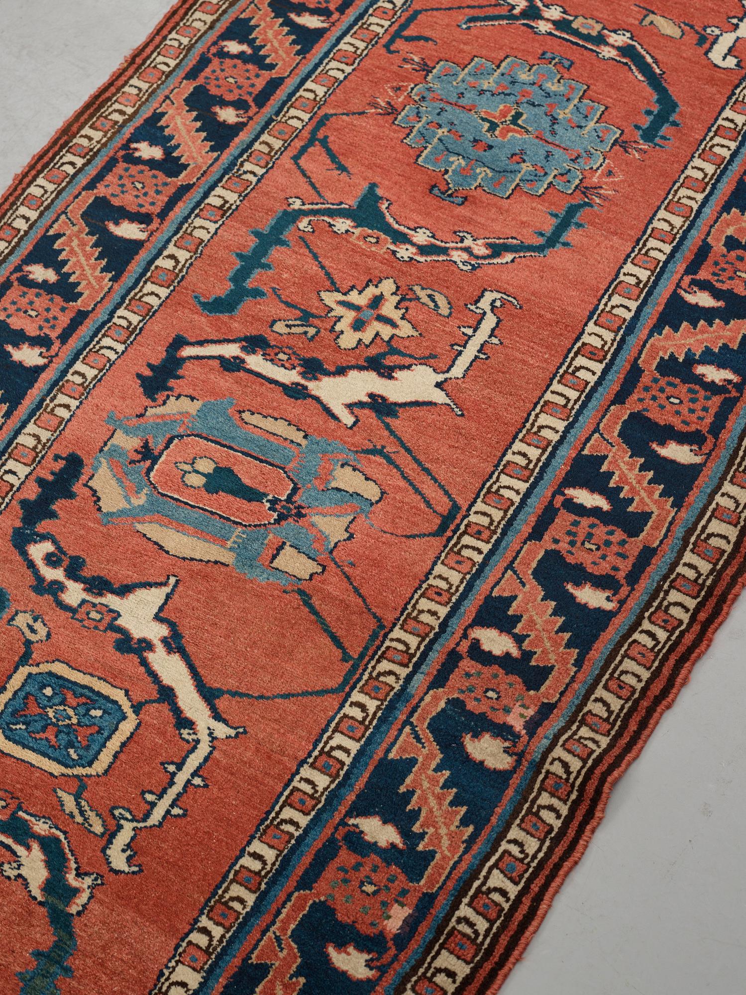 Gallerimatta, antik/semiantik  Västpersisk, ca 321,5  x 91,5-98 cm. (samt kortsidorna med ca 2-3 cm slätväv).