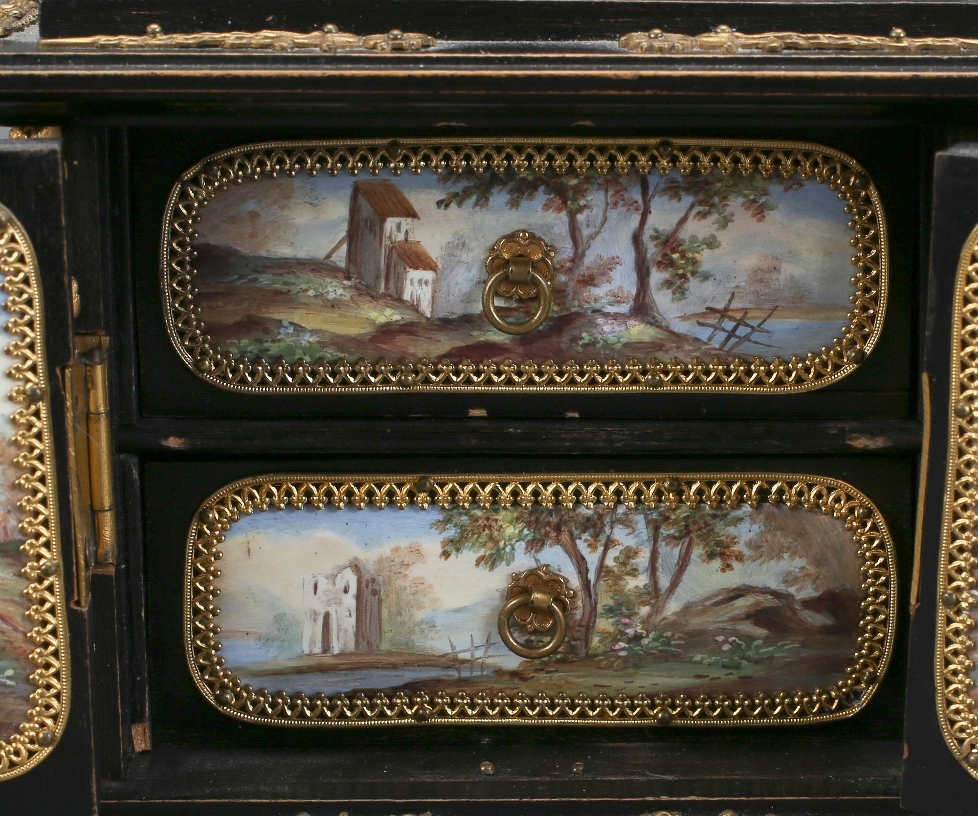 MINIATYRSKÅP, Napoleon III-stil, 1800-talets andra hälft.