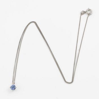 Necklace 14K white gold with sapphire.