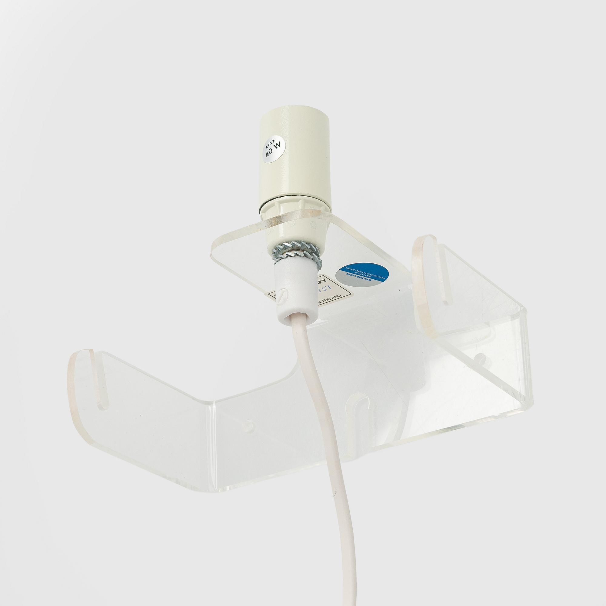 Inkeri Leivo, vägglampa, "Love letter", signerad IL 25/-90/MM Arabia Finland.