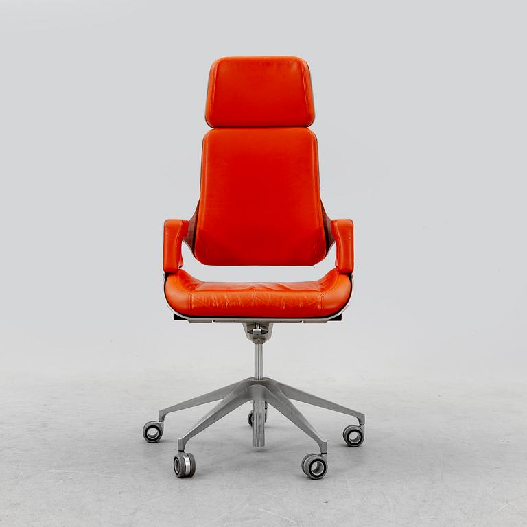 A leather and metal chair "Silver 362S" by Interstuhl, Germany.