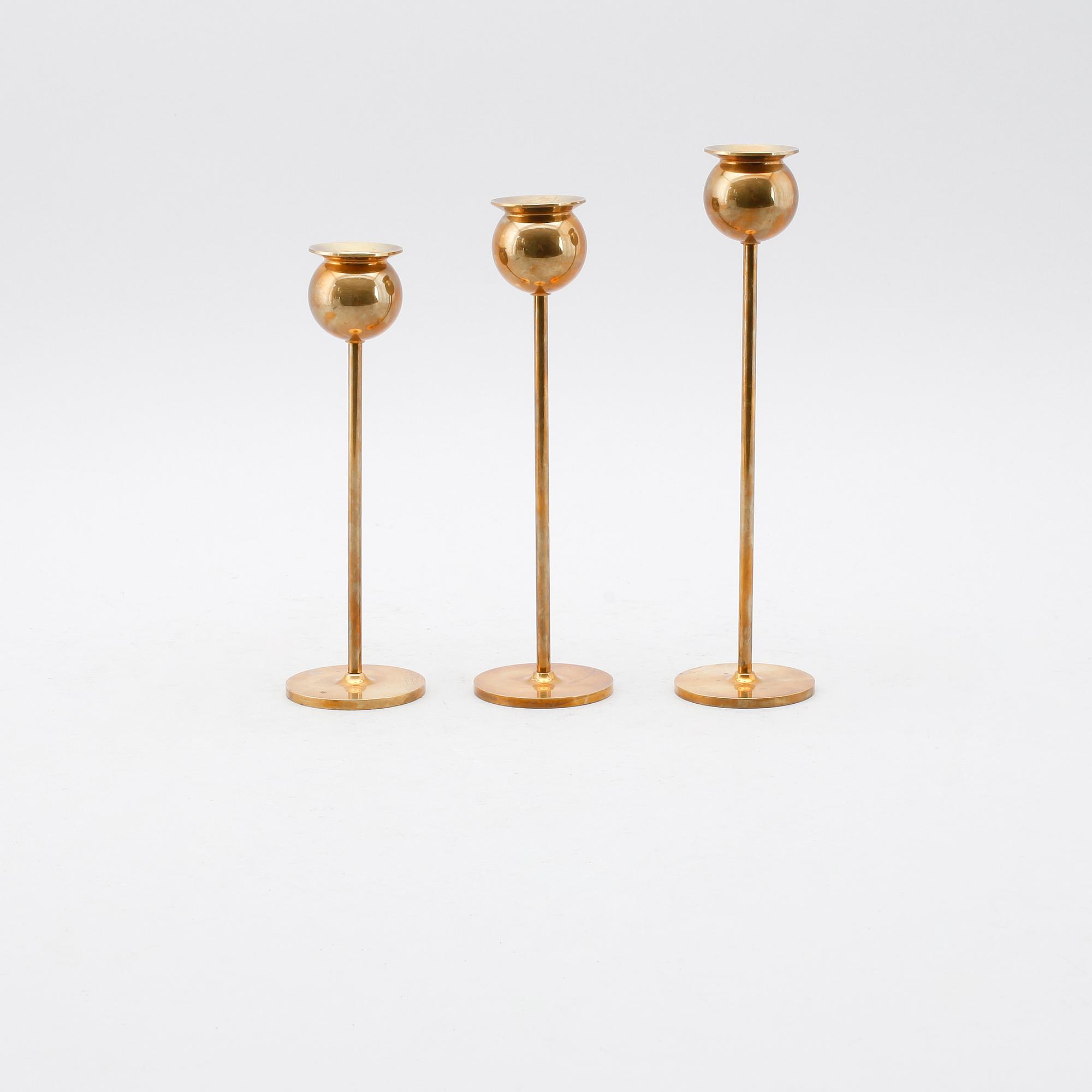 LJUSSTAKAR, 3 st, mässing, "Tulpan", Pierre Forsell, Skultuna.