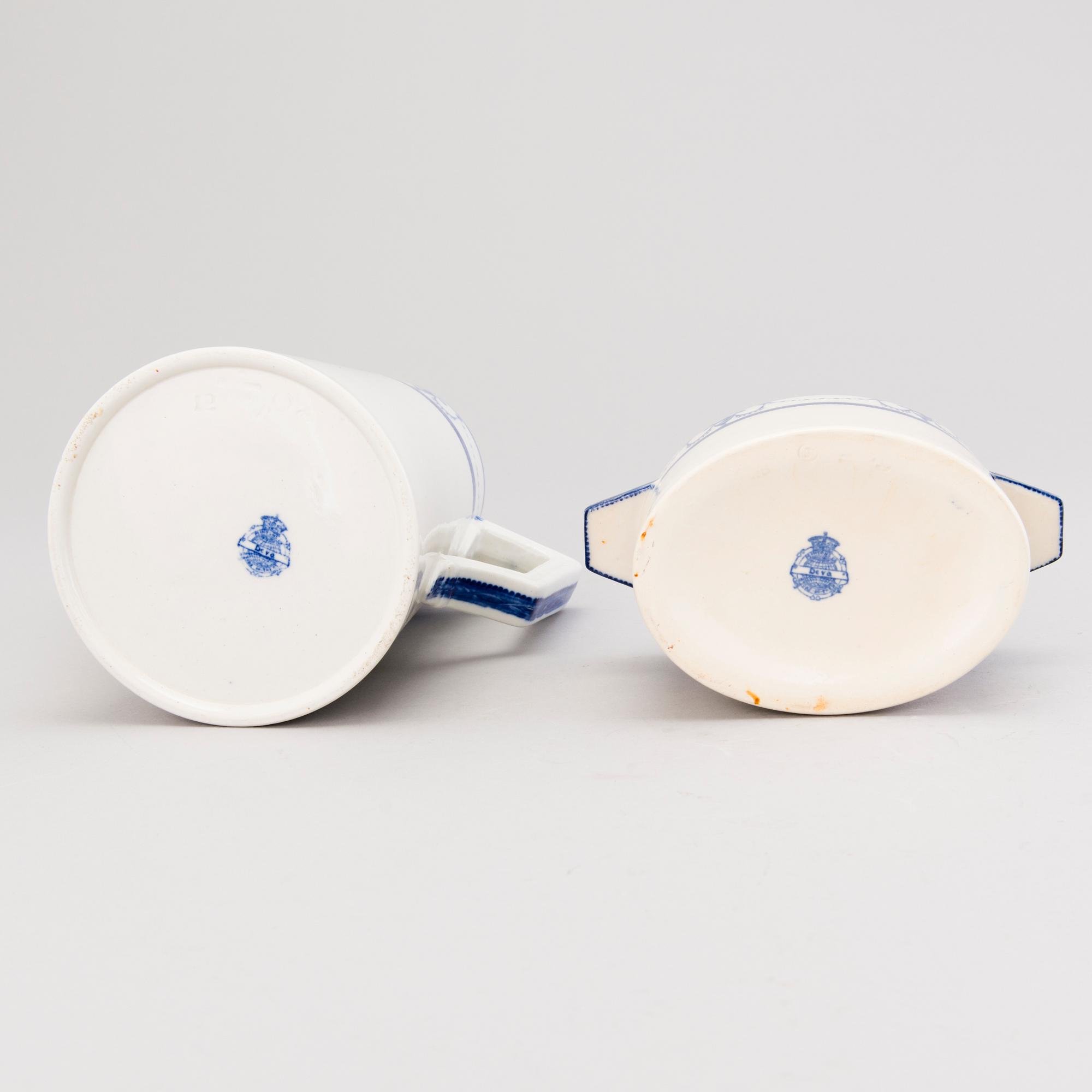 An English late 19th Century 70-piece 'Deva' dinnerware set from Minton, Stoke-on-Trent.