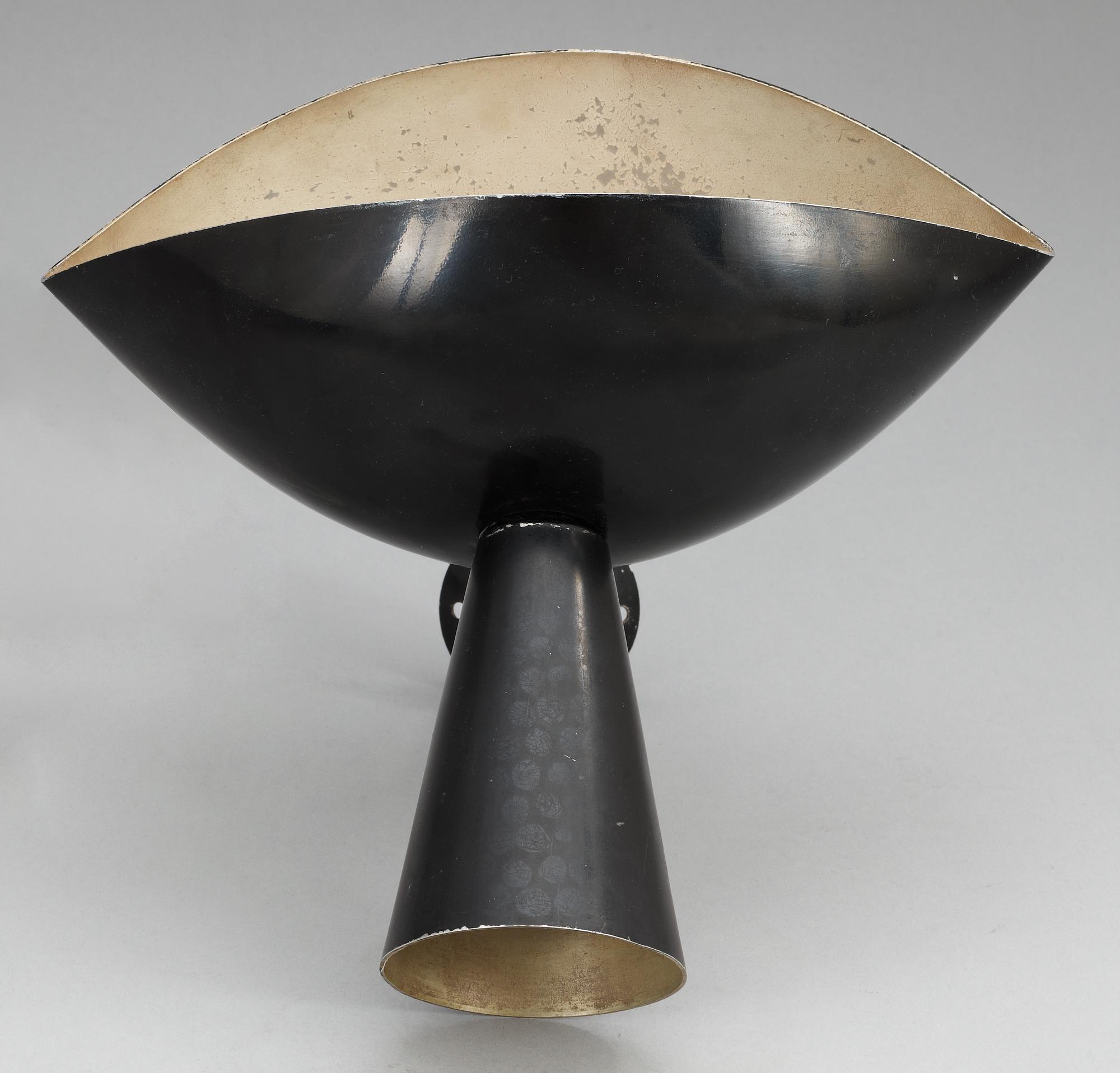 A Serge Mouille black enameled steel  'Chachan' wall lamp, Frankrike 1950-tal.