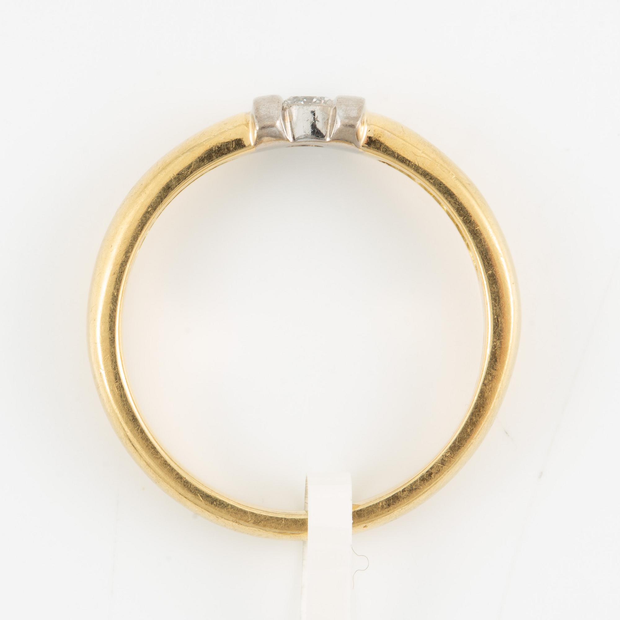 Ring, 18K gold with brilliant-cut diamond.