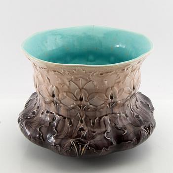 Rörstrand, an Art Nouveau creamware flower pot, early 1900s.