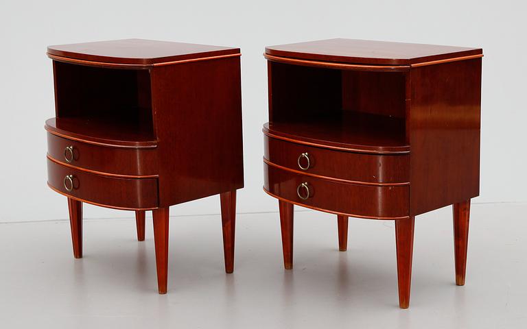 SÄNGBORD, 1 par, 1900-talets mitt.