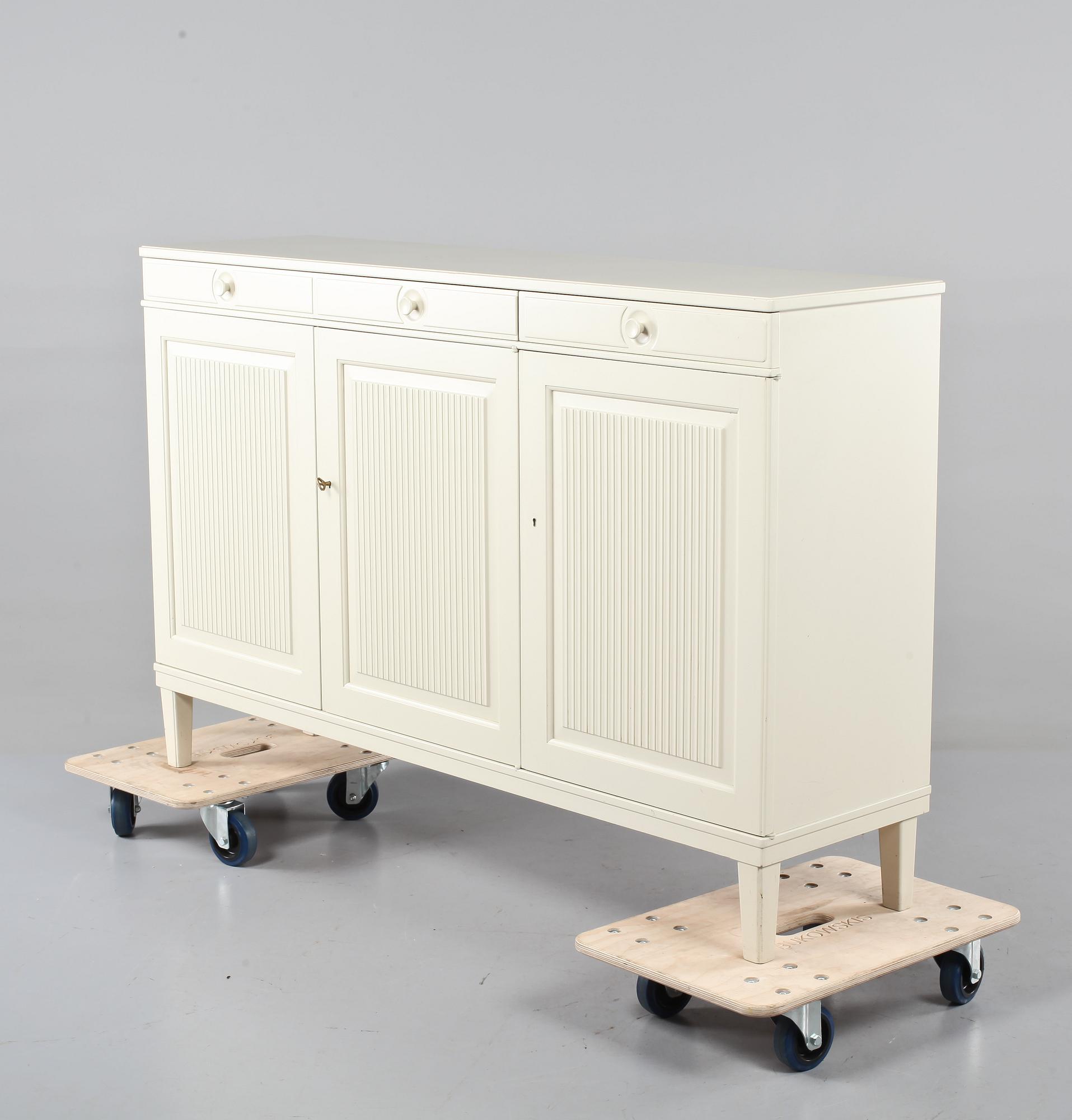 SIDEBOARD, "Herrgården", Carl Malmsten, 1900-talets andra hälft.