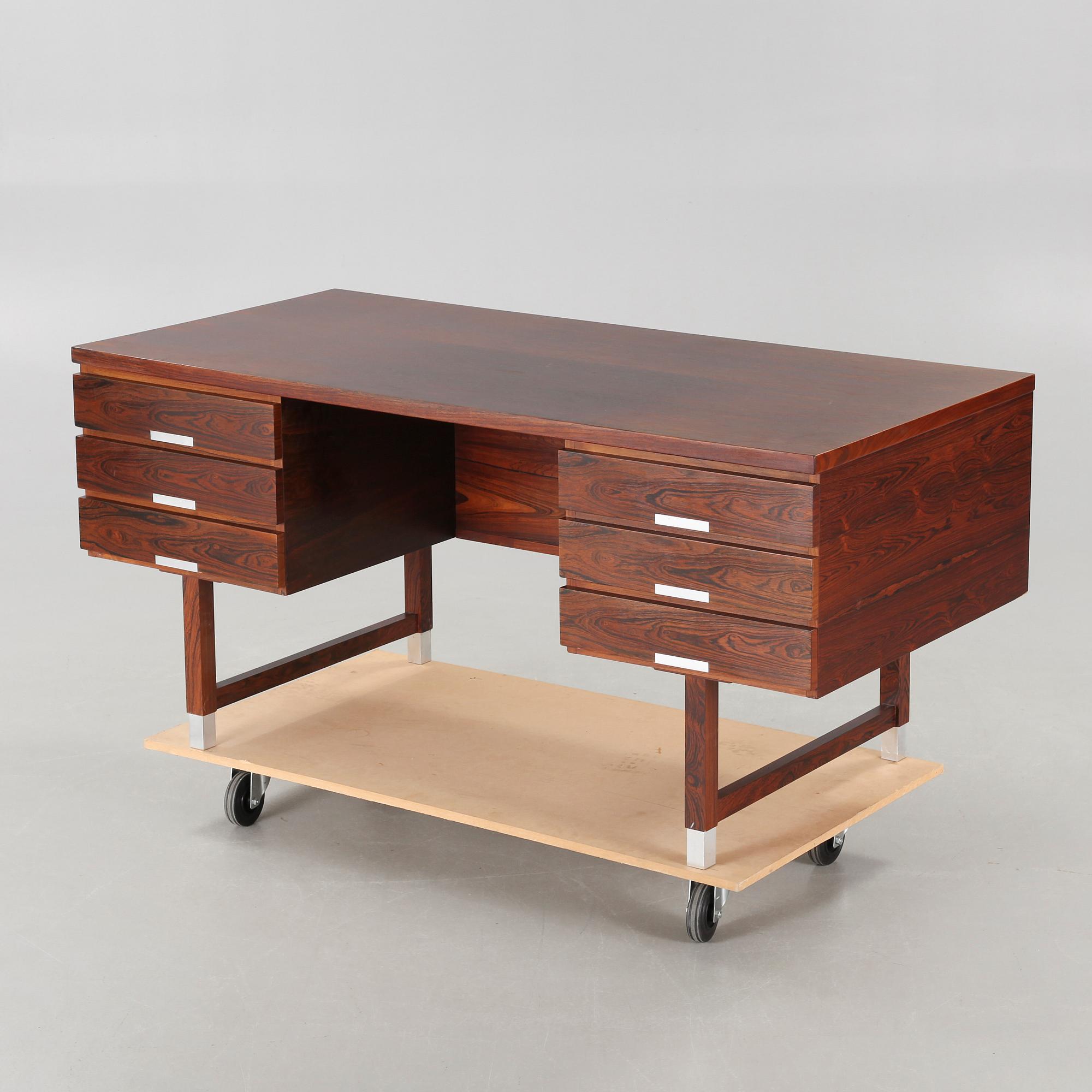 A 1960/70s "EP 401" writing desk, designed by Kai Kristiansen for Feldballes Møbelfabrik.