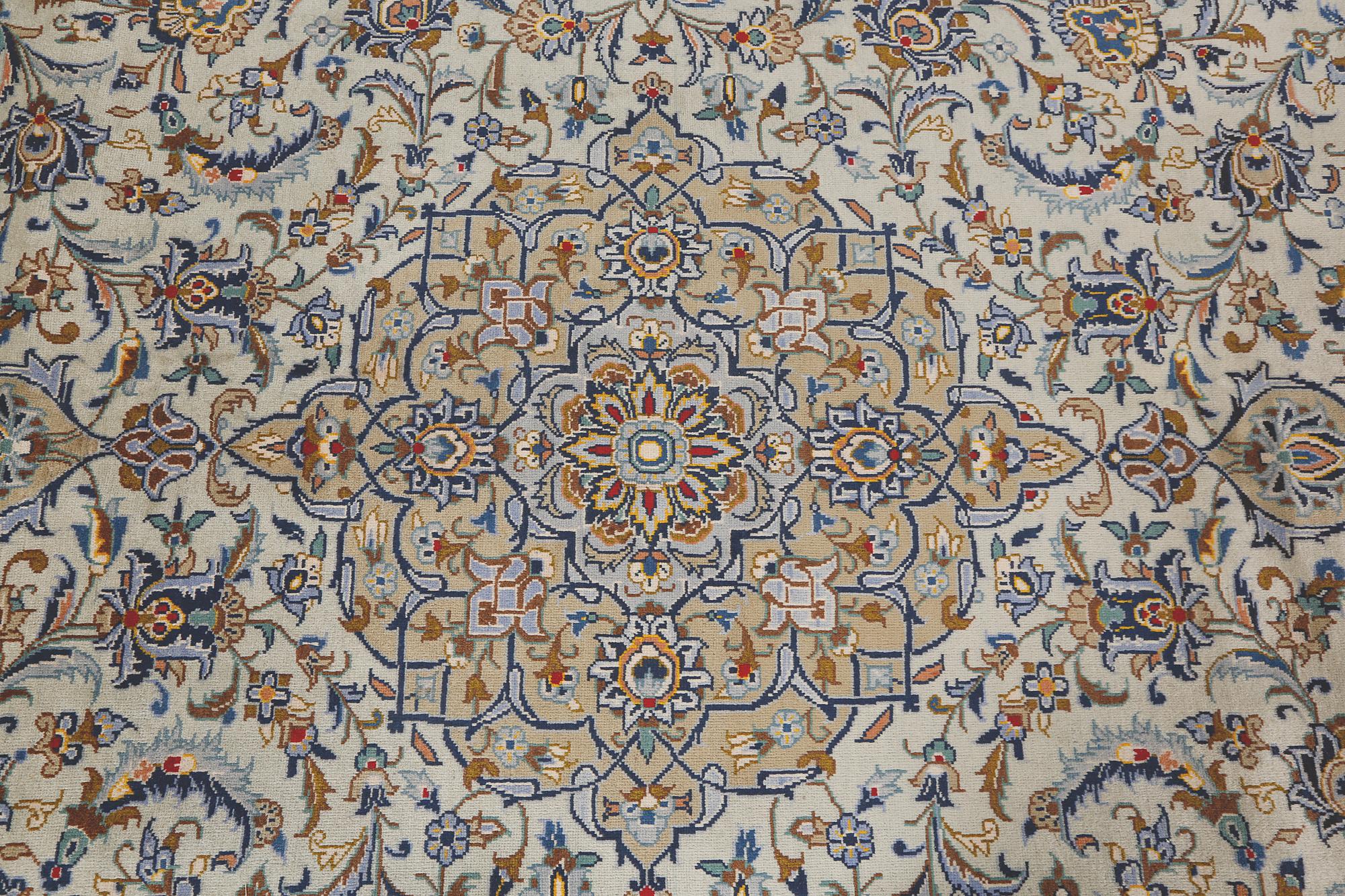 MATTA, Keshan, sent 1900-tal, ca 370x260 cm.