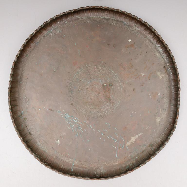 BORDSKIVA, Persien, 1900-talets första hälft.