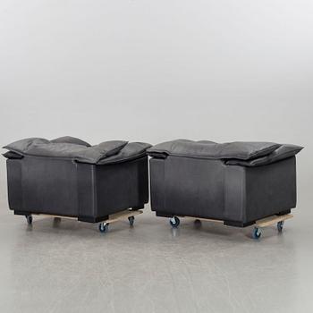 A PAIR OF "MONZA" LEATHER ARMCHAIRS BY EILERSEN.