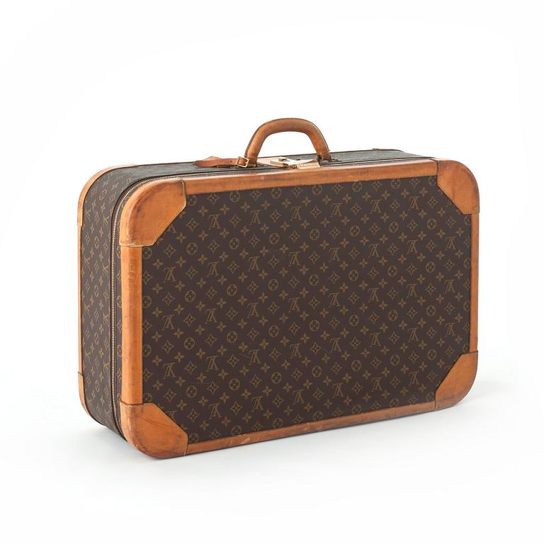 LOUIS VUITTON, a monogram canvas suitcase.