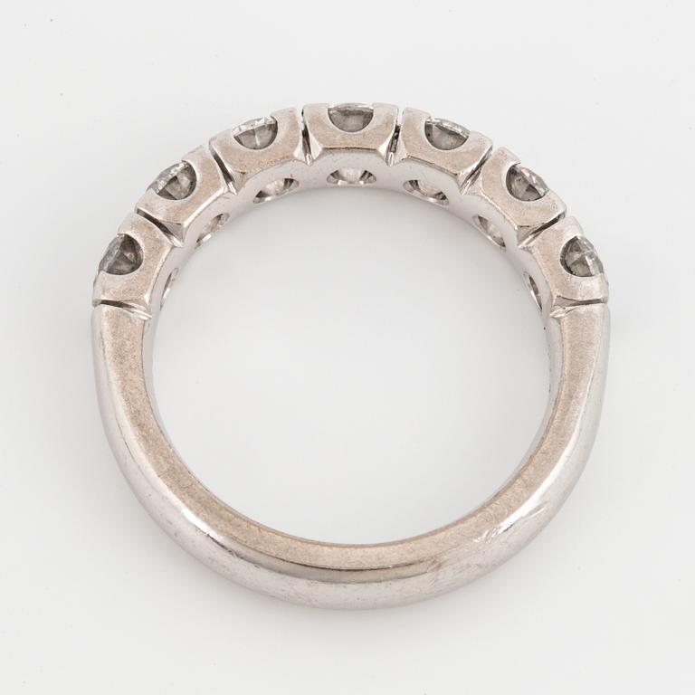 An Engelbert brilliant-cut diamond ring.
