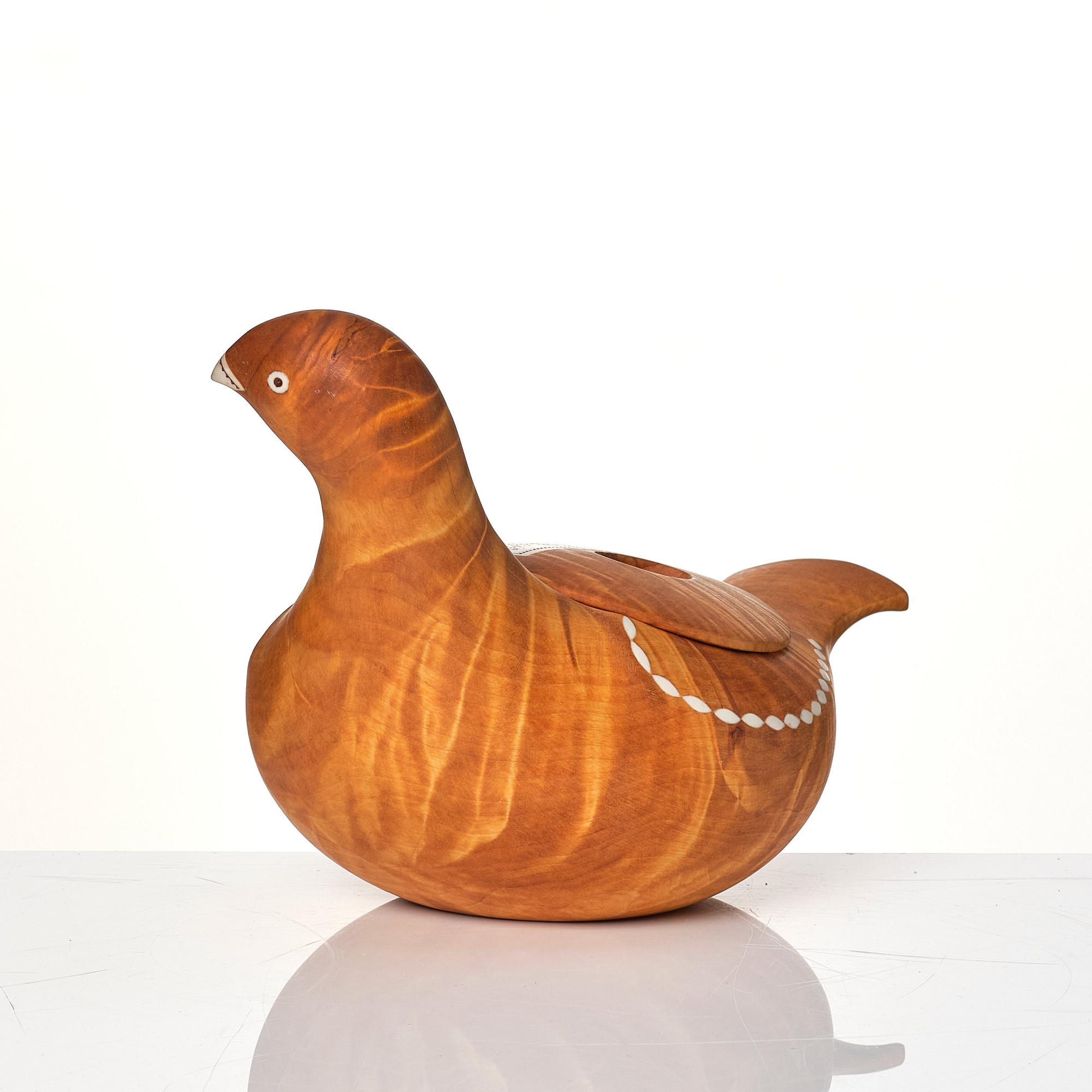 Thore Sunna, a grouse sculpture.