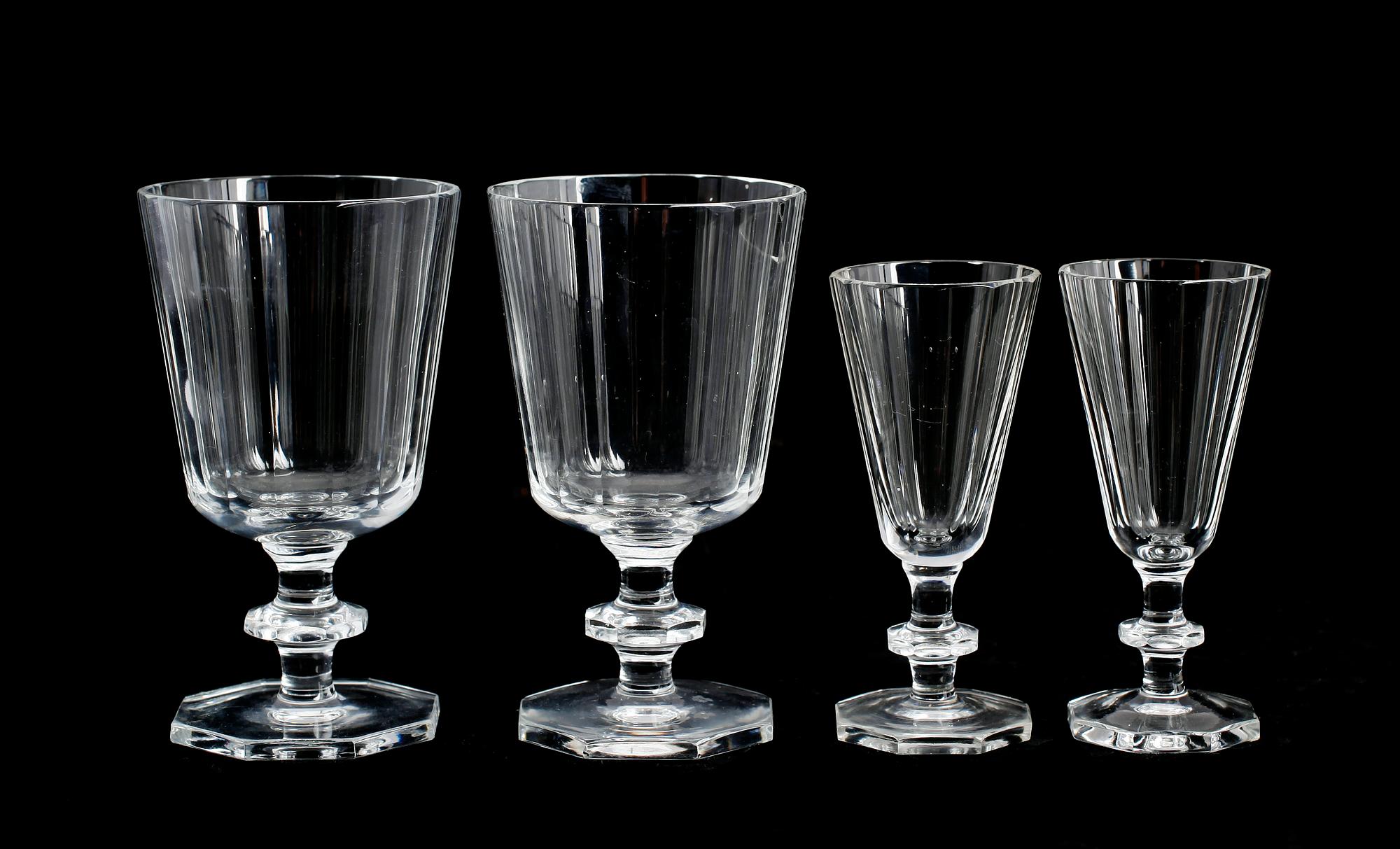 GLAS, 19 st, "Karlberg", Elis Bergh, Kosta.