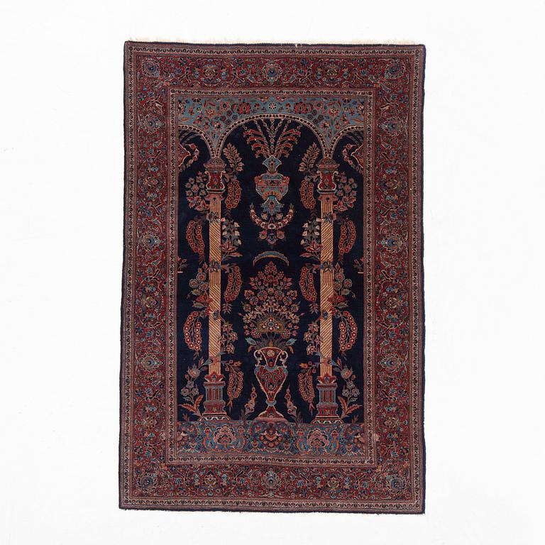 Carpet, Persian, approx. 210 x 133 cm.