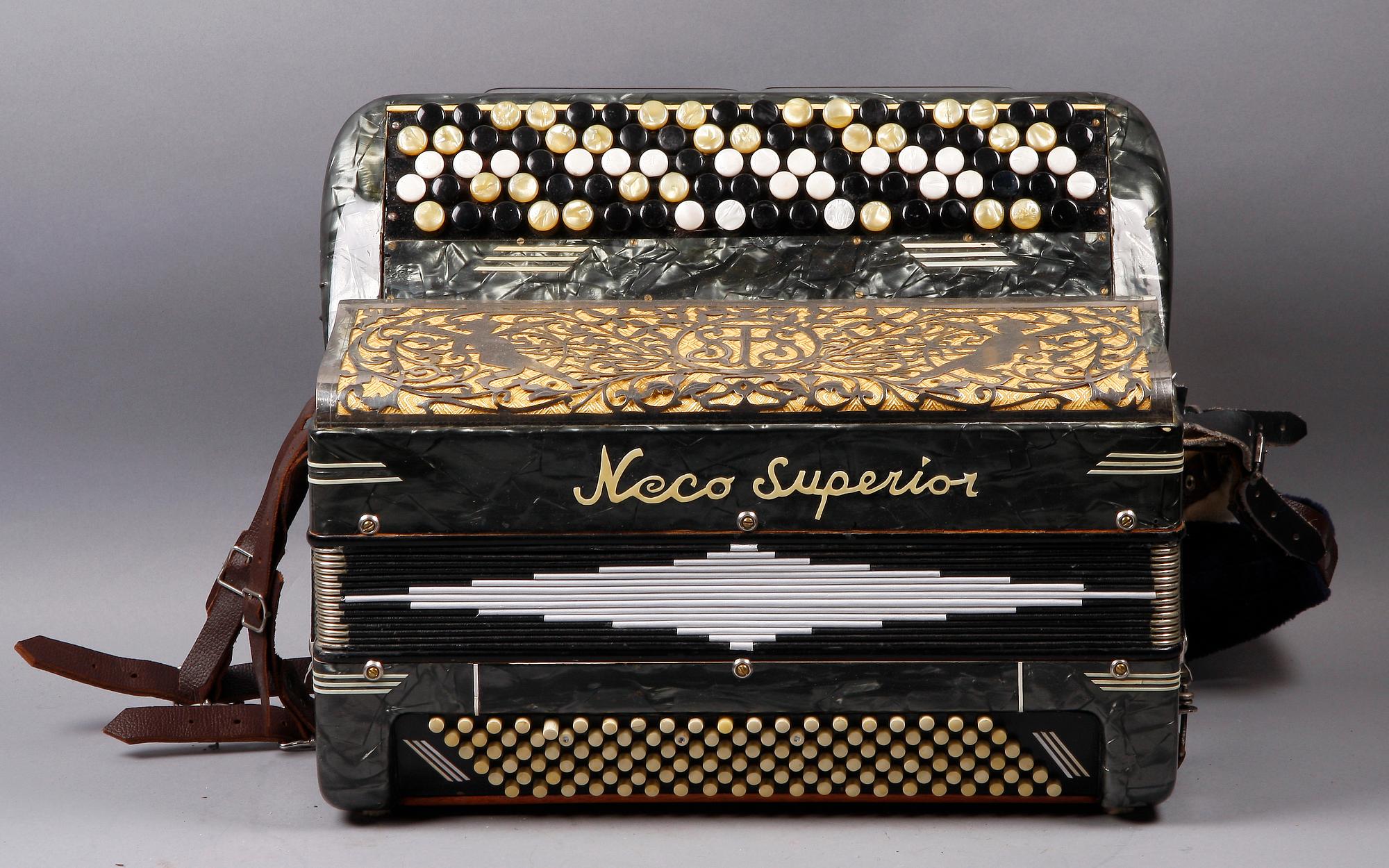 DRAGSPEL, Neco Superior.