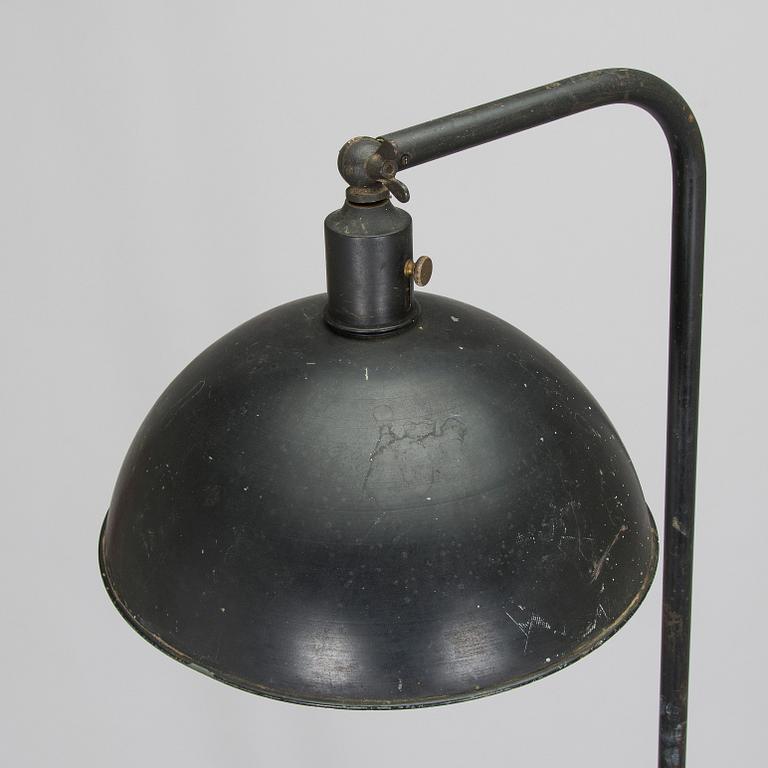 Paavo Tynell, golvlampa / ateljélampa, beställningsarbete, Taito 1933.