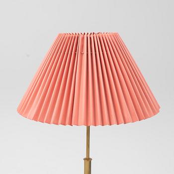 Josef Frank, golvlampa, modell 2148, Firma Svenskt Tenn.
