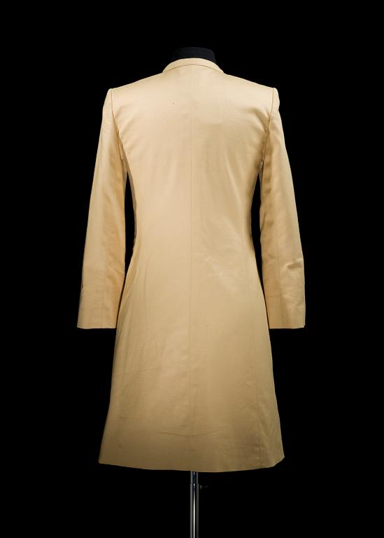 A cotton coat by Guy Laroche.