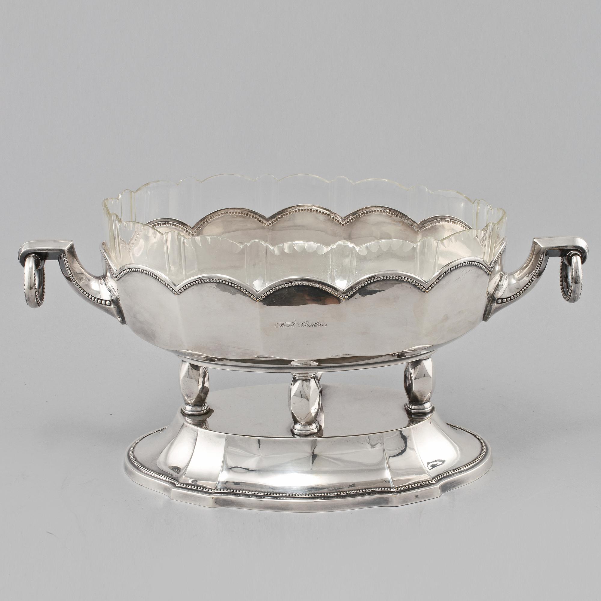 JARDINJÄR, nysilver och glas, 1900-talets första kvartal.