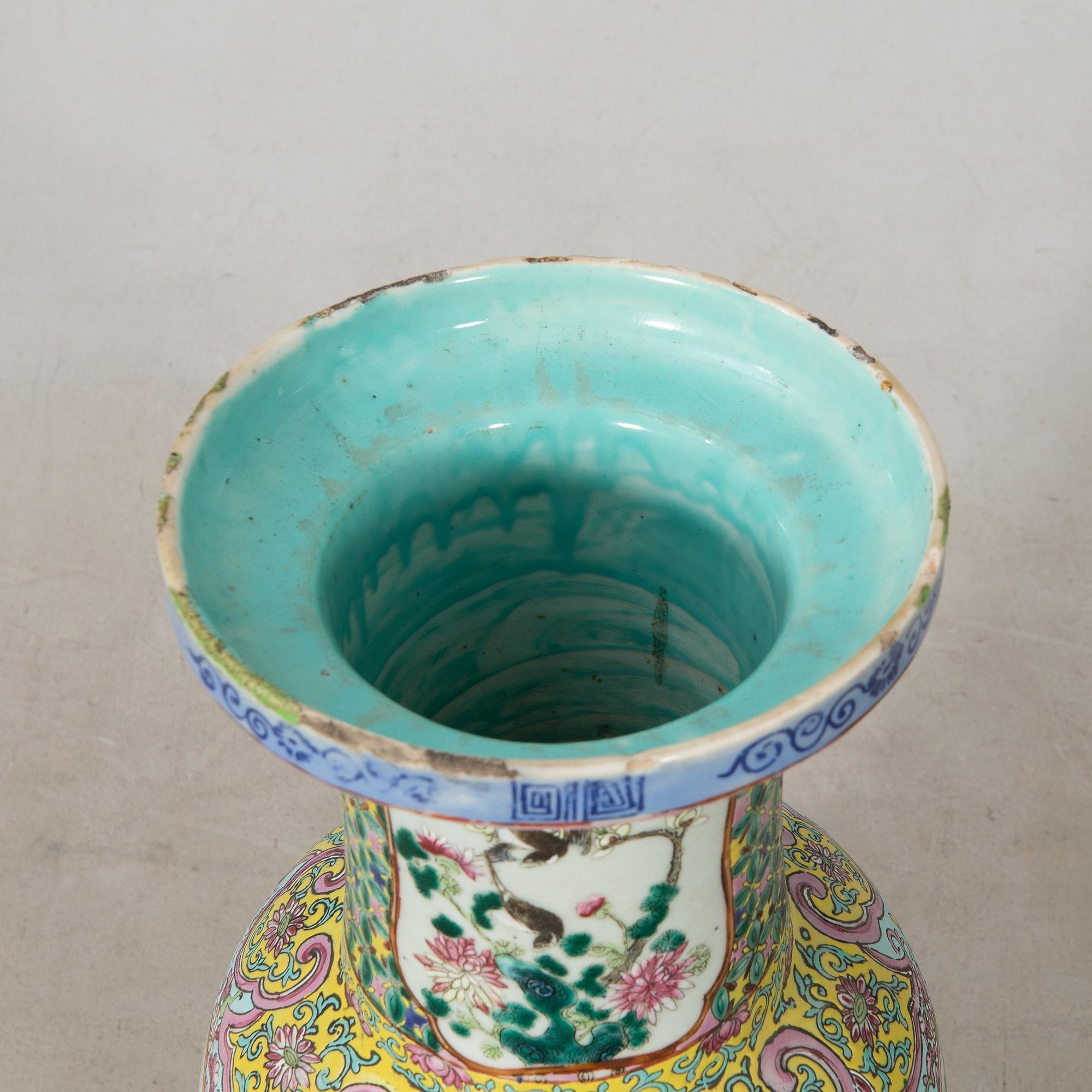 Floor vase China Canton around 1900 porcelain.