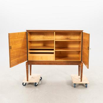 Cabinet, Swedish Modern, Svenska Möbelfabrikerna Bodafors, 1940s.