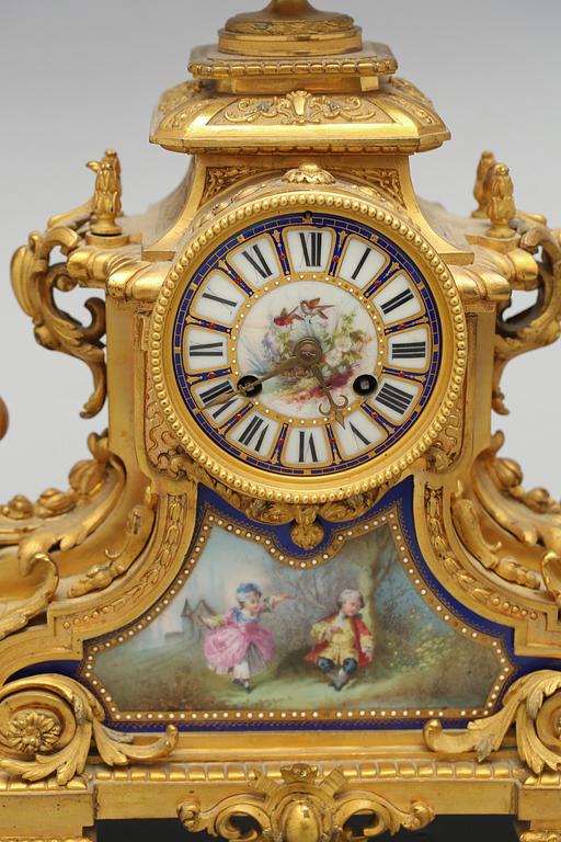 BORDSGARNITYR, 3 delar, Louis XVI- stil, troligen Frankrike, 1800-talets slut.