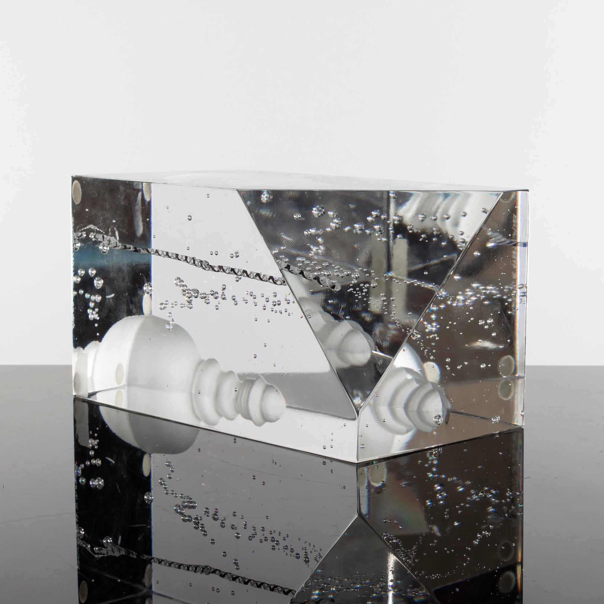BERTIL VALLIEN, sculpture, glass, signed, Kosta.