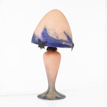 Bordslampa, Art Nouveau-stil, sent 1900-tal.