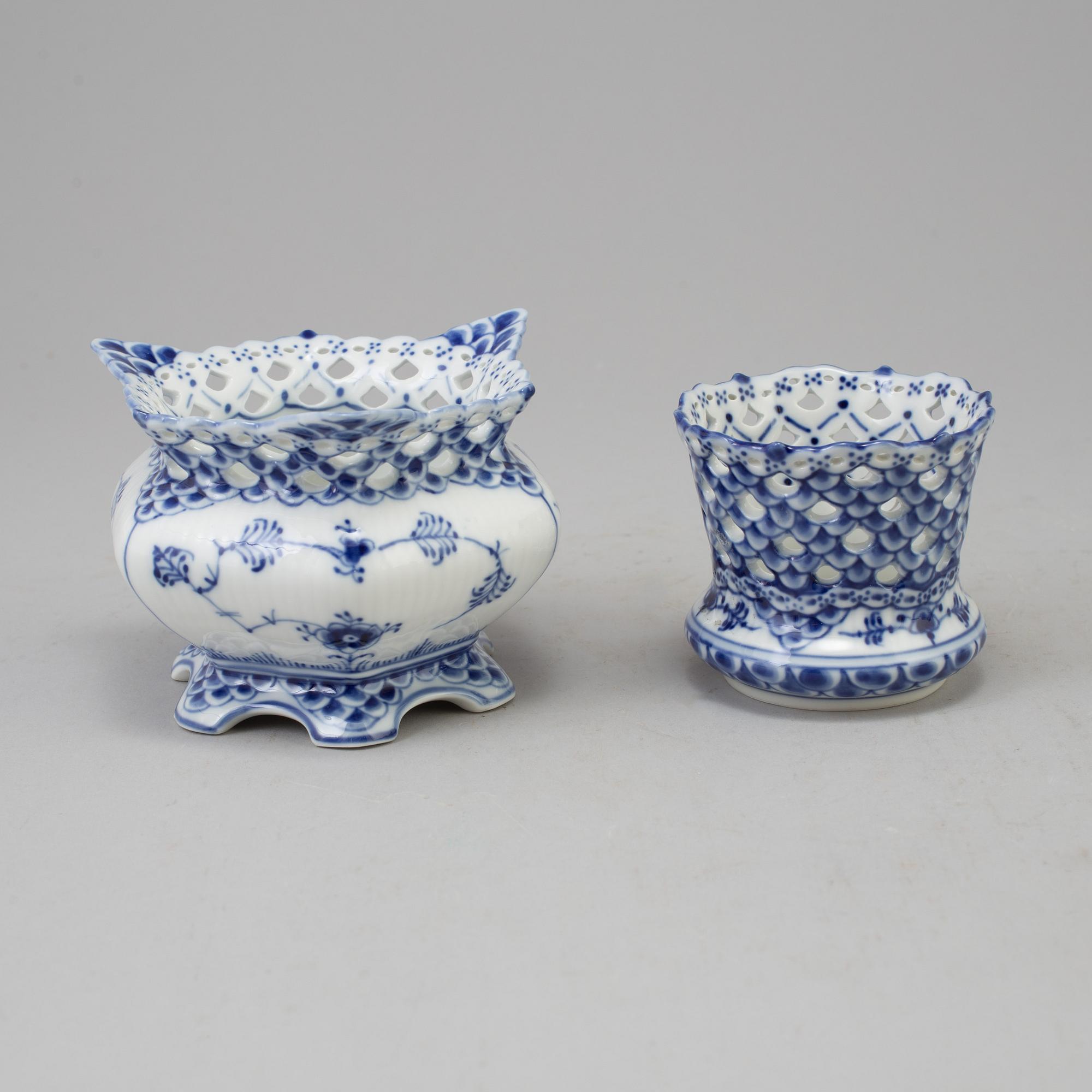 SERVIS, 44 delar, porslin, "Musselmalet", Royal Copenhagen, Danmark.
