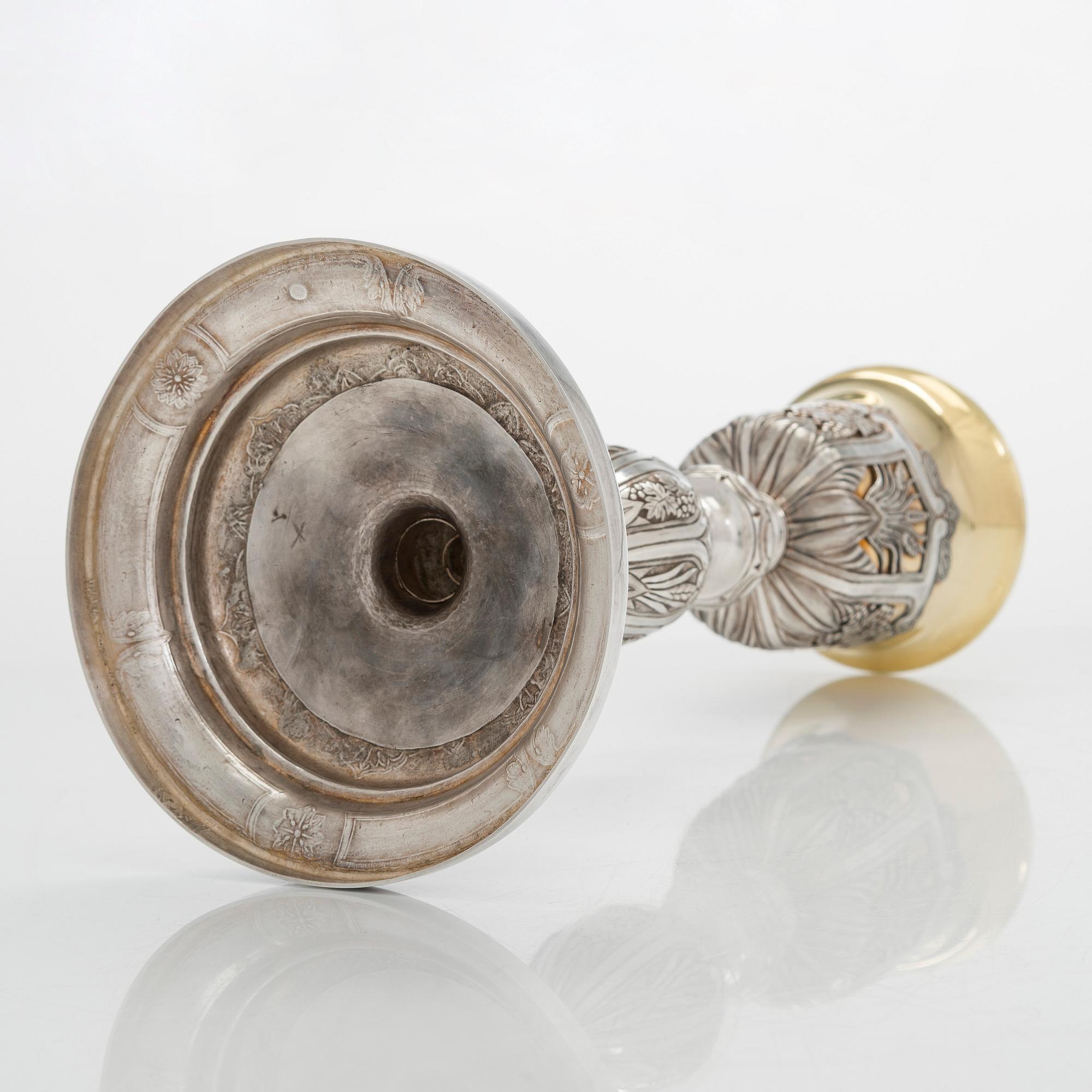 Nattvardskalk med paten, silver, Paris 1798-1809 och Frankrike 1800-tal. I schatull.