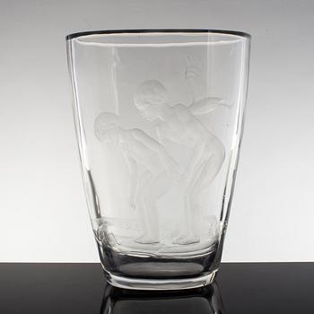 A glass vase by Simon Gate, Orrefors 1937.