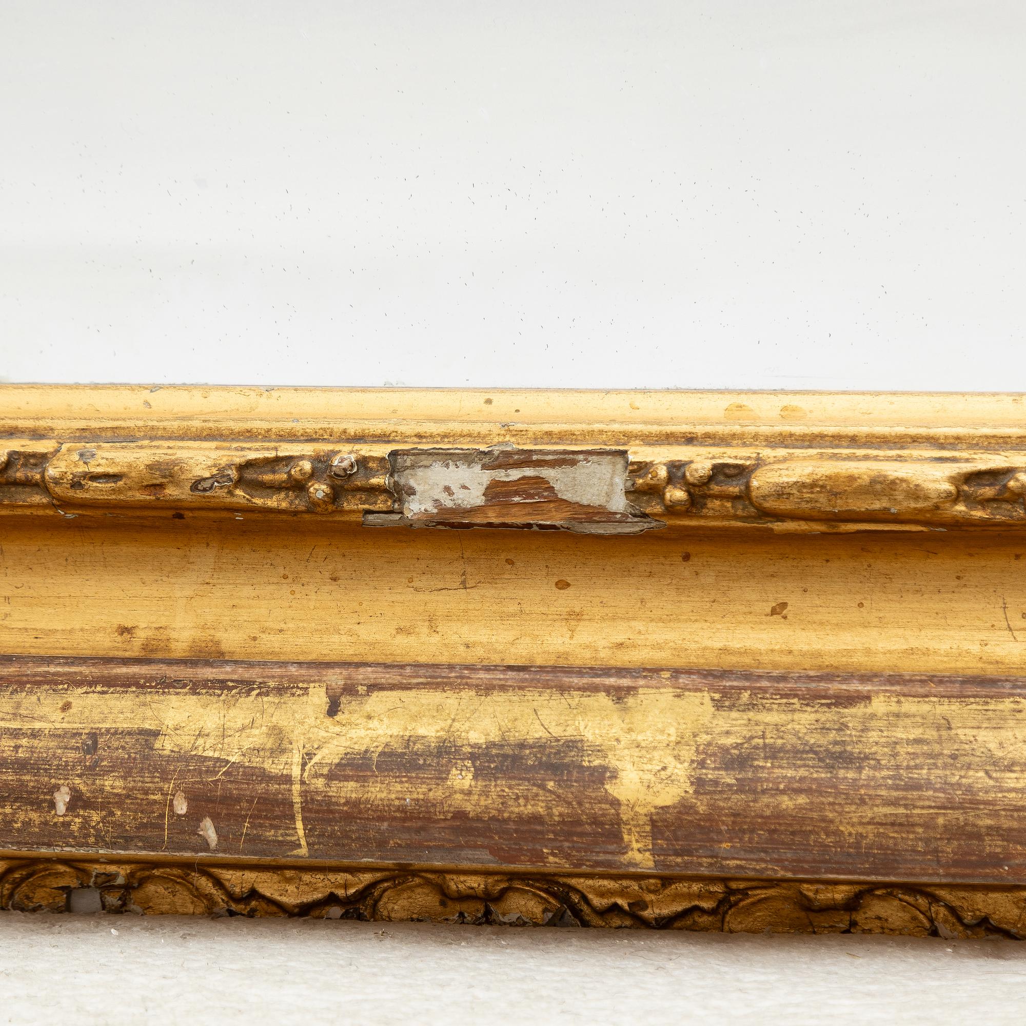 Mirror with console table, Rococo-revival, circa mid-19th century.