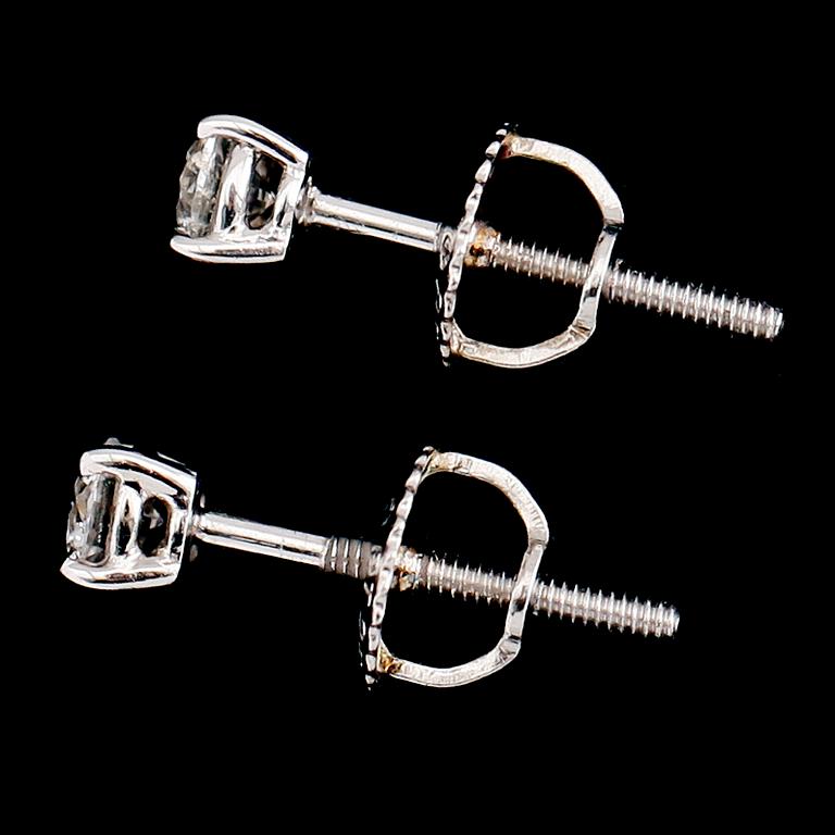 ÖRHÄNGEN, platina, briljantslipade diamanter tot 0.33 ct.
