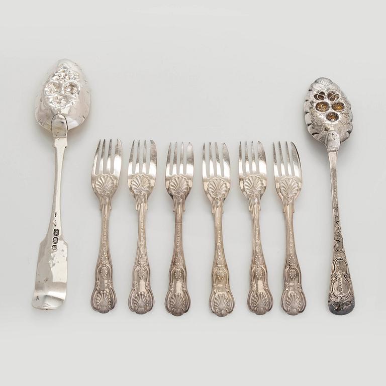 Fruktskedar, 2 st och tårtgafflar, 6 st, silver, London 1809 och 1920-tal och Dublin 1807.