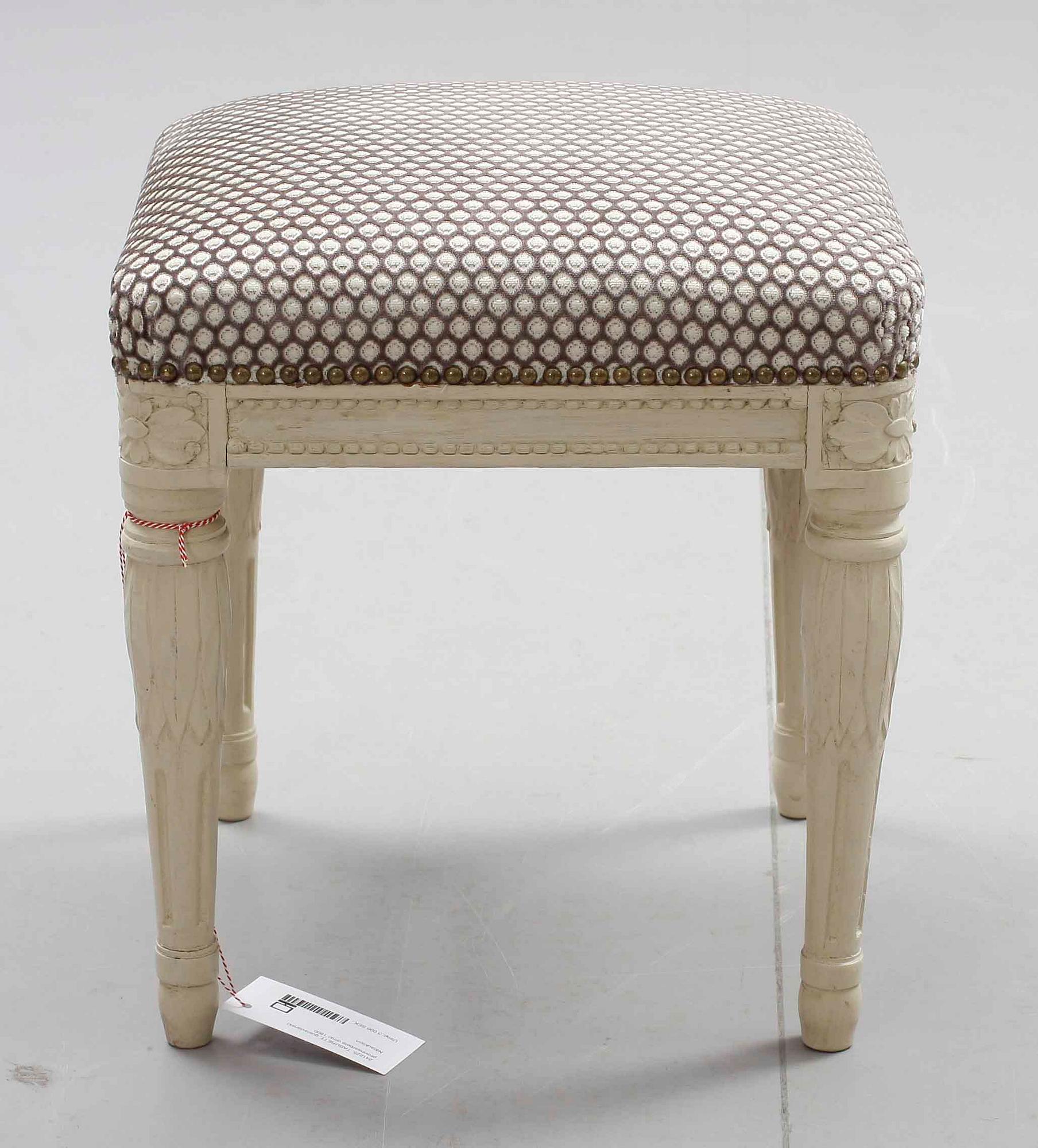 TABURETT, gustavianskt provinsarbete omkr 1800.