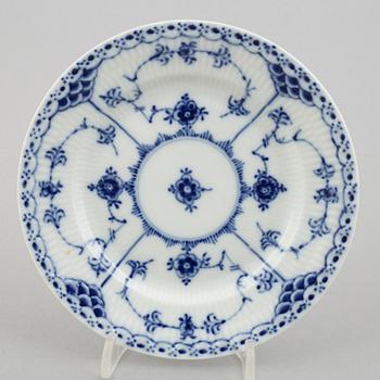 Royal Copenhagen, a twelve piece coffee service, "Musselmalet" Denmark.