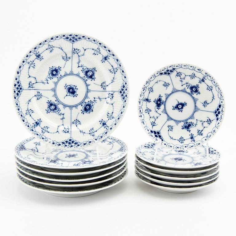 Dinnerware 15 pcs Musselmalet Royal Copenhagen Denmark porcelain.