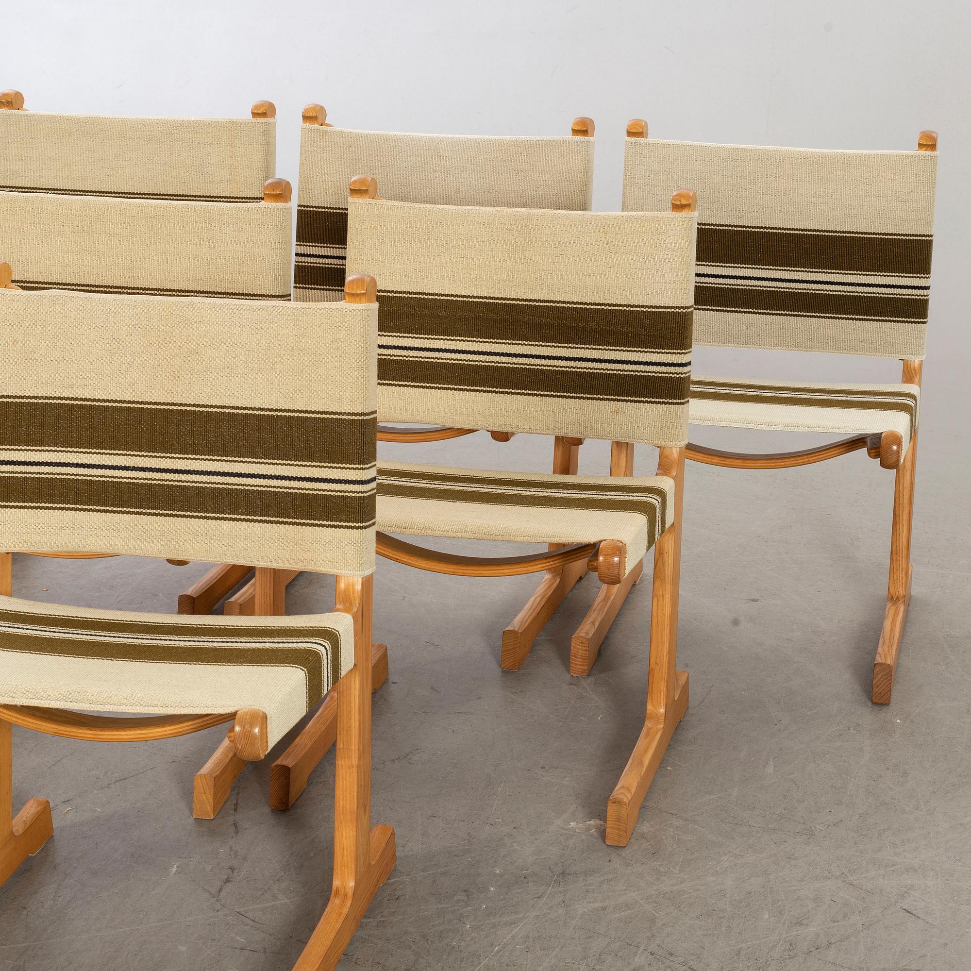 A late 20th century “Spisestue 594”, Ditte & Adrian Heath, France & Son dining table with 6 chairs.