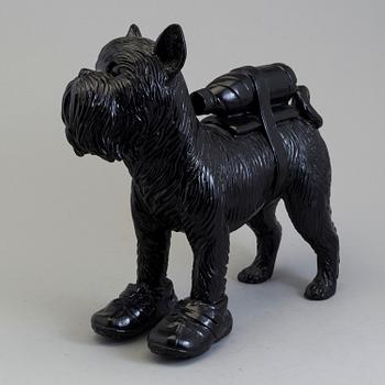 WILLIAM SWEETLOVE, "Cloned Griffon Bruxellois with pet bottle",
2011, signed and numbered 10/75.