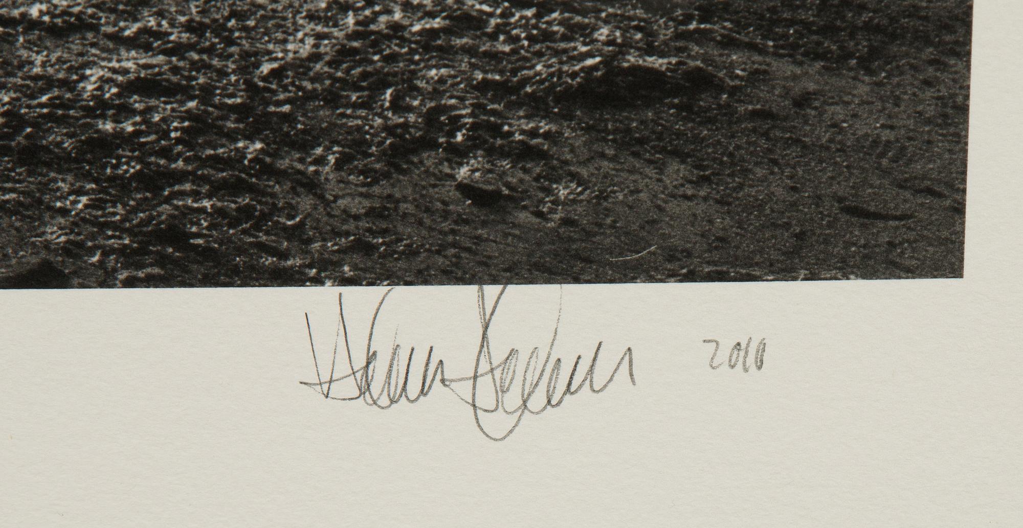 Håkan Ludwigson, photo, 2010, signed 2/23.