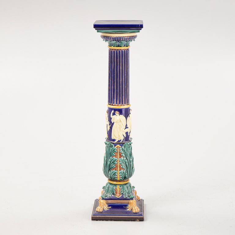 Piedestal, flintgods, Gustavsberg, sent 1800-tal.