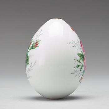 A Russian porcelain egg, circa 1900.