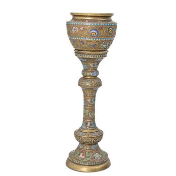 Ytterfoder med piedestal, cloisonné på mässing, Kina, omkring 1900.