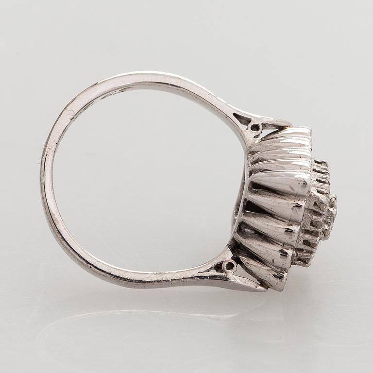 Ring, brilliant and 8/8 cut diamonds, 14K white gold.