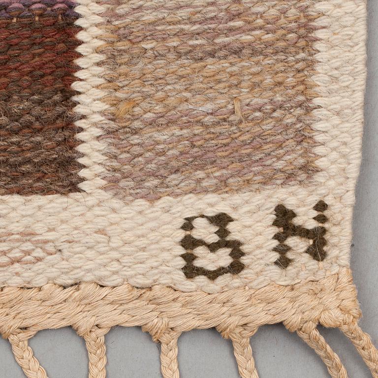 MATTA. "Salerno grå" ("Kristianstad"). Rölakan. 251,5 x 153 cm. Signerad AB MMF BN.