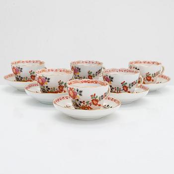 A set of six Meissen porcelain coffee cups with saucers, Germany 1924-34.